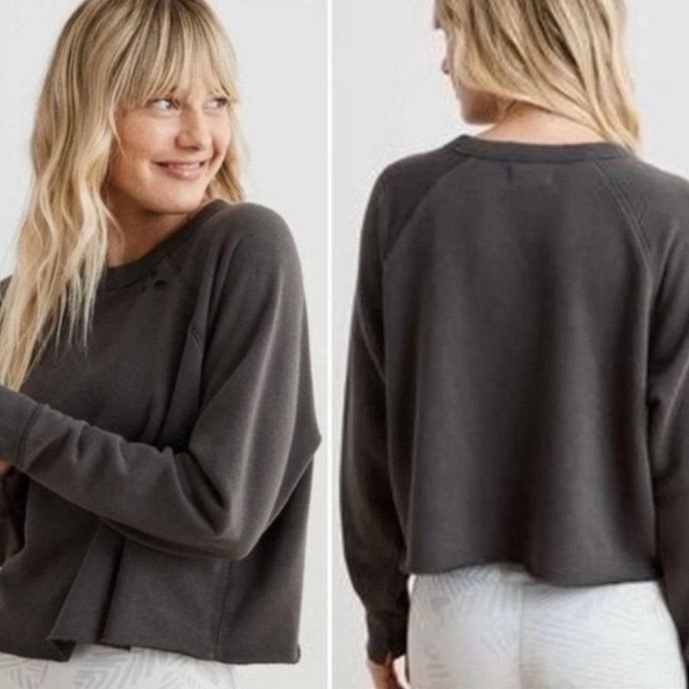 Aerie Sunday Soft Distressed crewneck Sweatshirt black medium